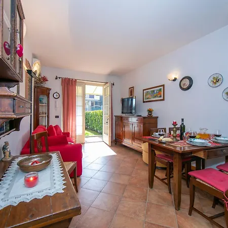 Casa Emma With Pool - Happy Lejlighed Sirmione